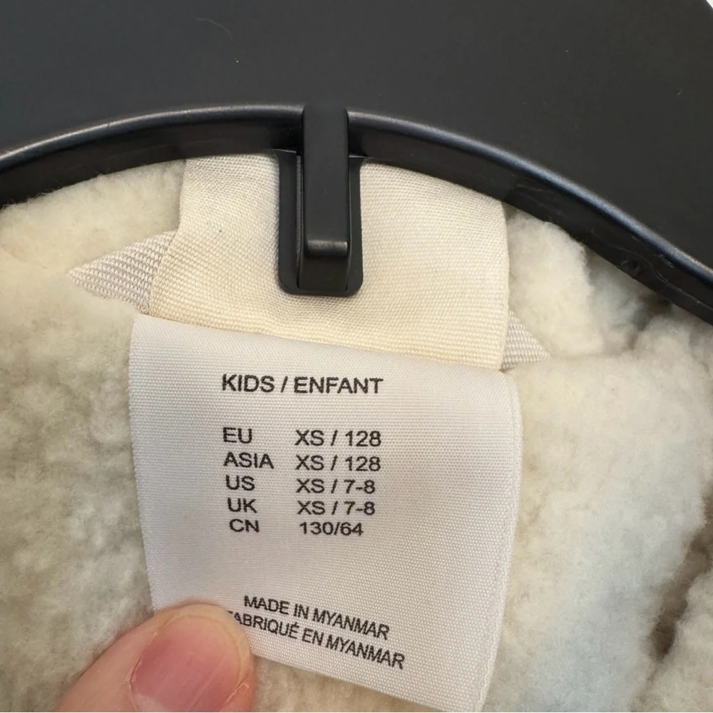 New Jack Wolfskin Cosy Bear Kids Jacket – Size 7/8
